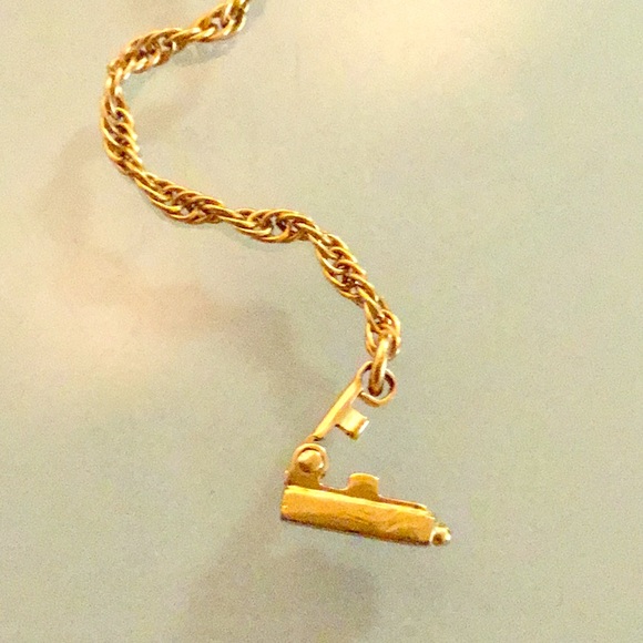 AUTHENTIC SWAROVSKI HEART PENDANT & ROPE CHAIN - Picture 5 of 7